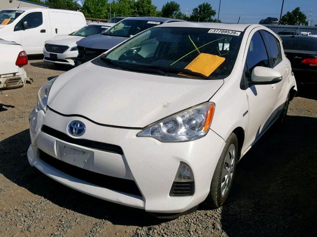 JTDKDTB35D1557007 - 2013 TOYOTA PRIUS C WHITE photo 2