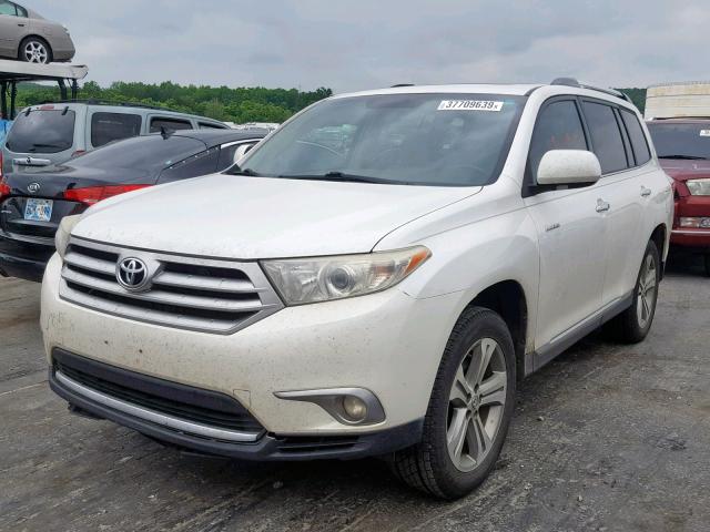 5TDYK3EH3BS033104 - 2011 TOYOTA HIGHLANDER WHITE photo 2