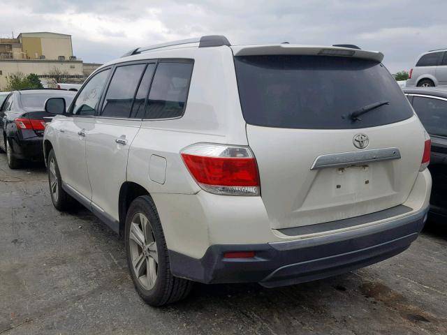 5TDYK3EH3BS033104 - 2011 TOYOTA HIGHLANDER WHITE photo 3