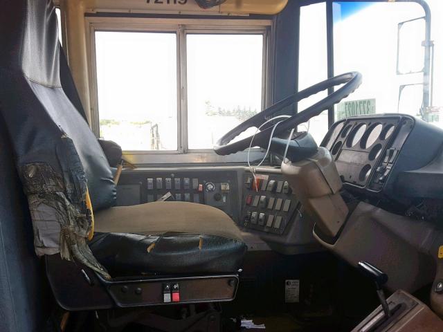 4UZAAXAK93CK65850 - 2003 FREIGHTLINER CHASSIS FS 黄色 照片 5