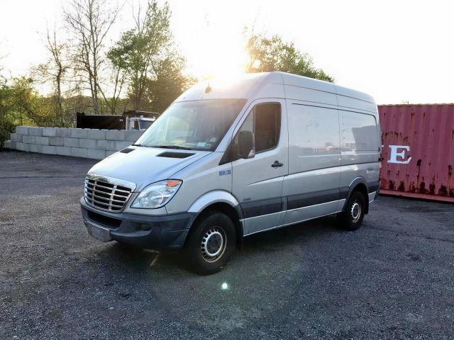 WDYPE7CC3B5606255 - 2011 FREIGHTLINER SPRINTER 2 GRAY photo 2