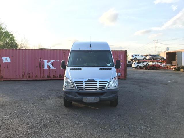 WDYPE7CC3B5606255 - 2011 FREIGHTLINER SPRINTER 2 GRAY photo 9