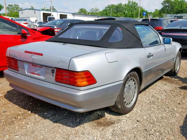 WDBFA66E6NF049803 - 1992 MERCEDES-BENZ 500 SL GRAY photo 4