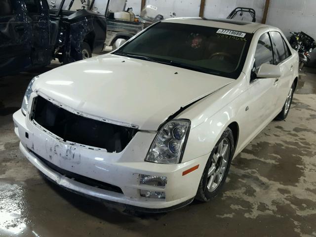 1G6DW677050218262 - 2005 CADILLAC STS WHITE photo 2