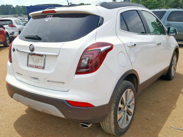 KL4CJASB0JB631720 - 2018 BUICK ENCORE PRE WHITE photo 4