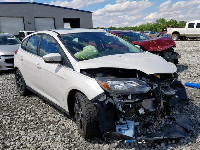 1FAHP3N22CL267434 - 2012 FORD FOCUS TITA WHITE photo 1