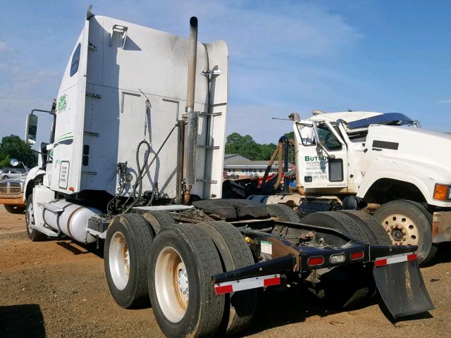 1FUJA6CK76DU93932 - 2006 FREIGHTLINER CONVENTION WHITE photo 3