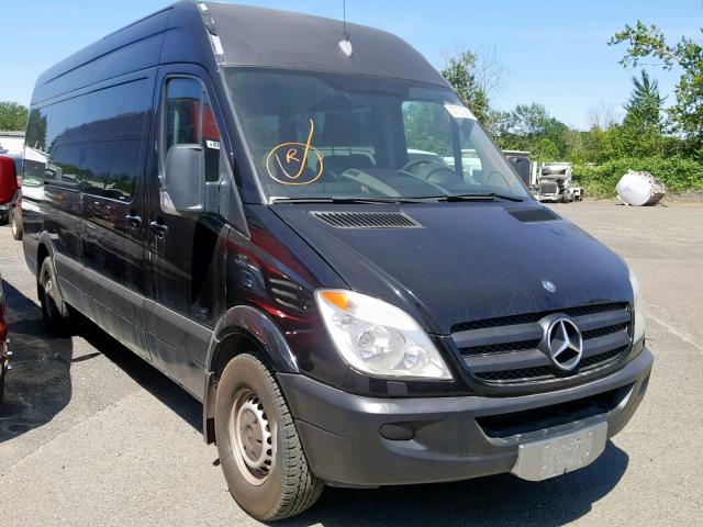 WDZPE8CC0B5572776 - 2011 MERCEDES-BENZ SPRINTER 2 BLACK photo 1