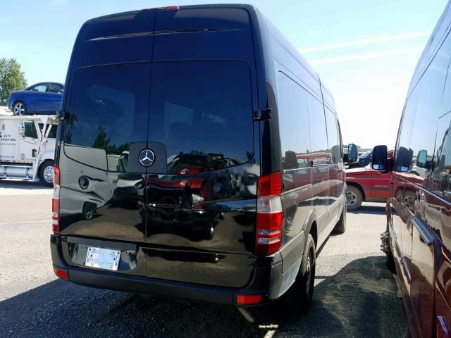 WDZPE8CC0B5572776 - 2011 MERCEDES-BENZ SPRINTER 2 BLACK photo 4