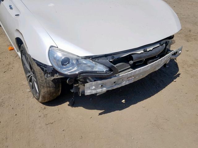 JF1ZNAA15D2711778 - 2013 TOYOTA SCION FR-S WHITE photo 9