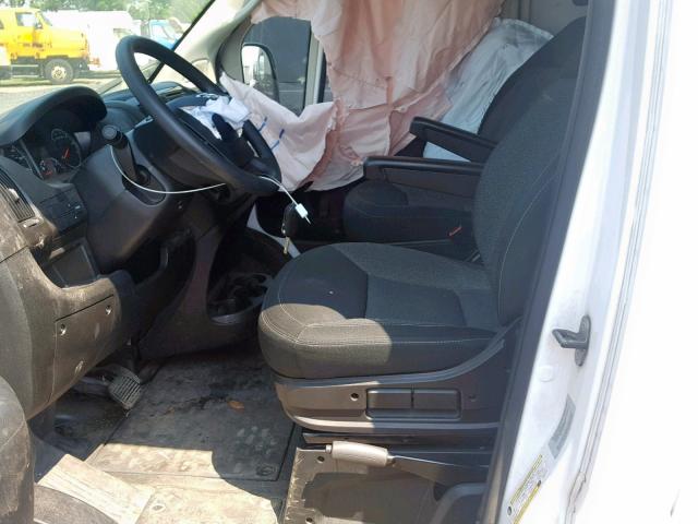 3C6TRVBG2HE547274 - 2017 RAM PROMASTER Белый фото 5