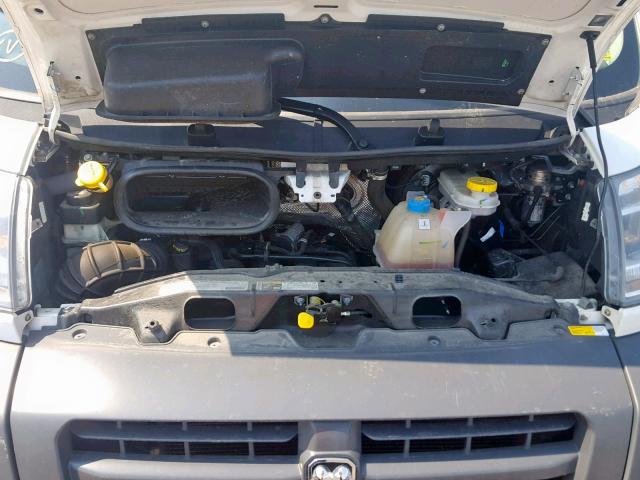 3C6TRVBG2HE547274 - 2017 RAM PROMASTER Белый фото 7