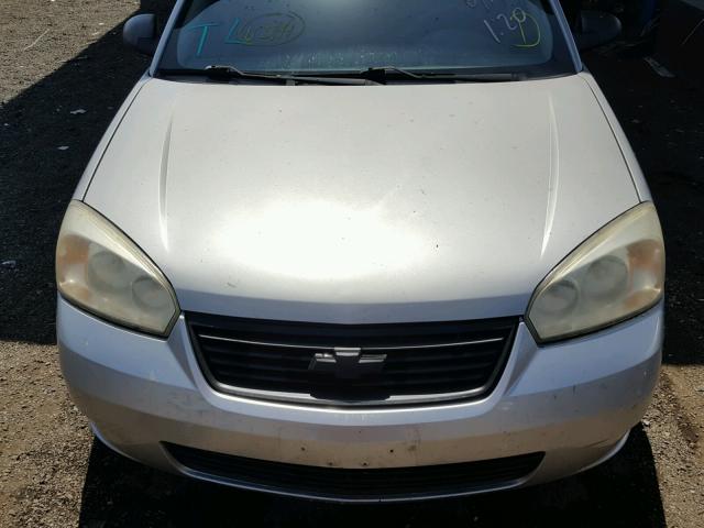 1G1ZS58N28F111942 - 2008 CHEVROLET MALIBU LS SILVER photo 10