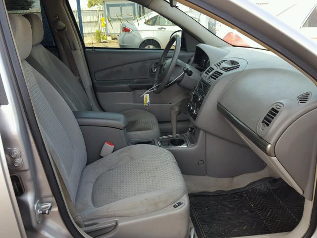 1G1ZS58N28F111942 - 2008 CHEVROLET MALIBU LS SILVER photo 5
