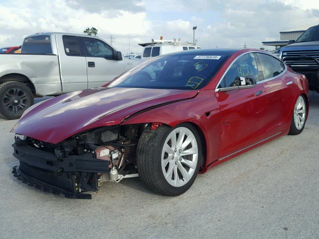 5YJSA1E17HF213151 - 2017 TESLA MODEL S RED photo 2