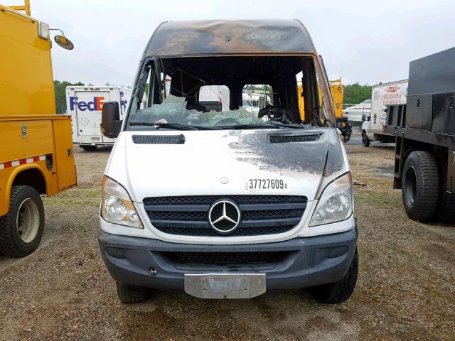 WD3PE7CC7D5780788 - 2013 MERCEDES-BENZ SPRINTER 2 WHITE photo 9