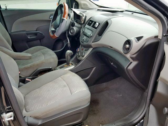 1G1JA5SH2C4212132 - 2012 CHEVROLET SONIC LS BLACK photo 5