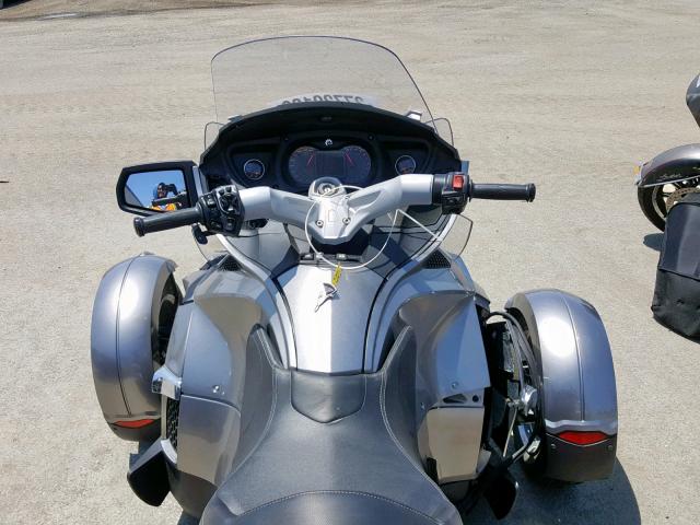 2BXJBWC13CV000548 - 2012 BOMBARDIER MOTORCYCLE GRAY photo 5