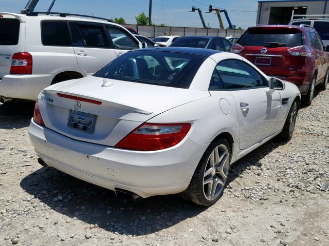 WDDPK4HA5EF077549 - 2014 MERCEDES-BENZ SLK 250 WHITE photo 4