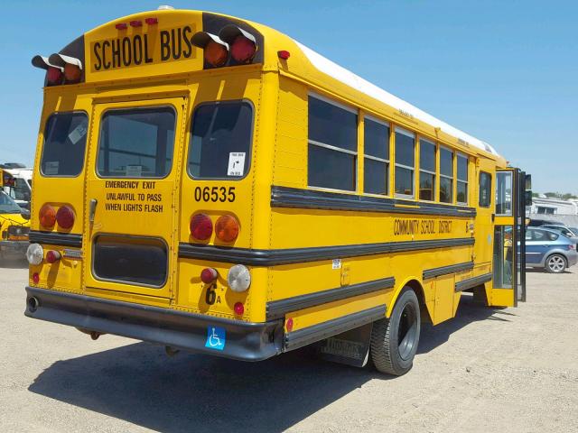 4UZAAXDC96CV90099 - 2006 FREIGHTLINER CHASSIS FS YELLOW photo 4