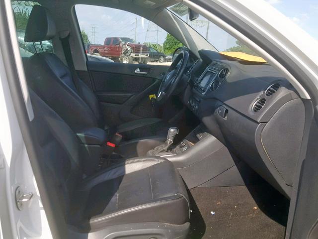 WVGTV7AX5HK017925 - 2017 VOLKSWAGEN TIGUAN SPO 白色 照片 5