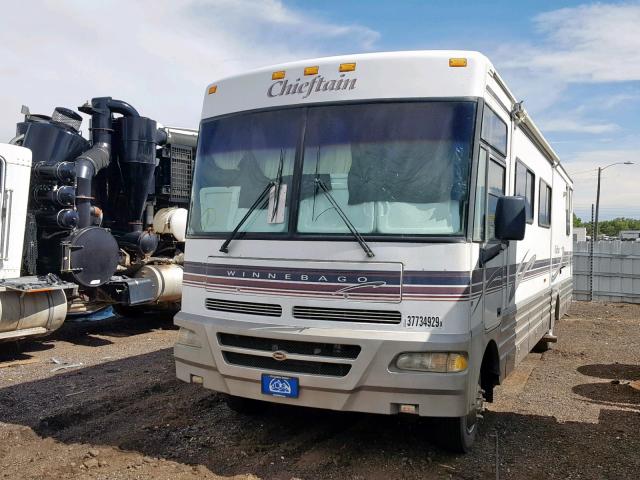 B10 - 1999 FORD RV WHITE photo 2