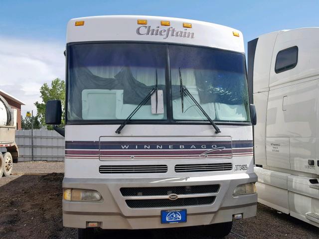 B10 - 1999 FORD RV WHITE photo 7