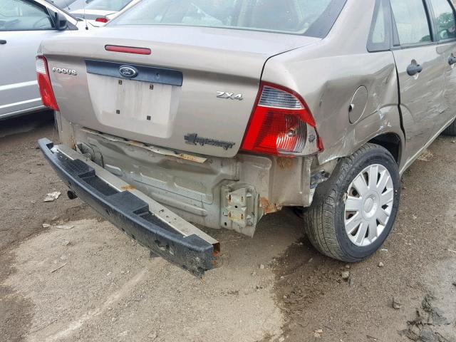 1FAFP34N25W176622 - 2005 FORD FOCUS ZX4 TAN photo 9