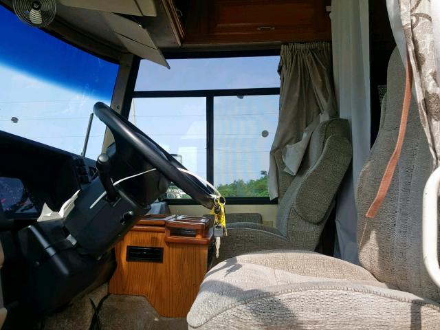 3FCNF53S8XJA15580 - 1999 WINNEBAGO ADVENTURER TAN photo 5