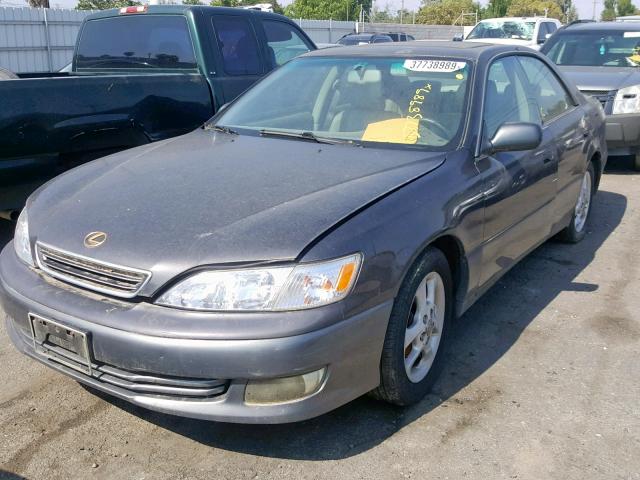 JT8BF28G1Y5098926 - 2000 LEXUS ES 300 GRAY photo 2