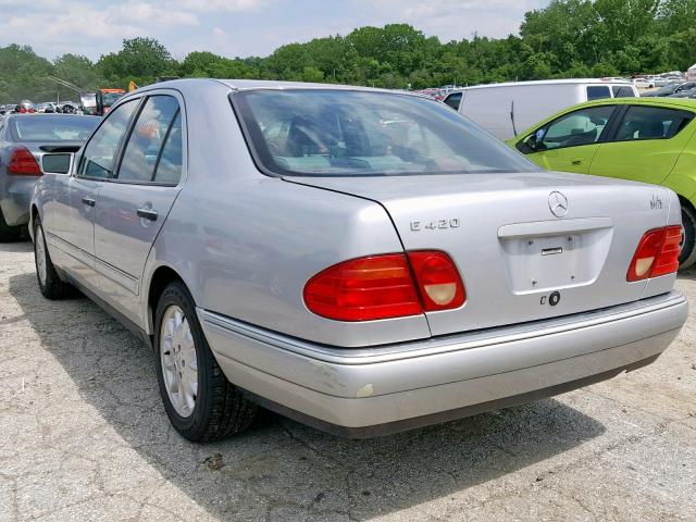 WDBJF72F6VA472667 - 1997 MERCEDES-BENZ E 420 SILVER photo 3