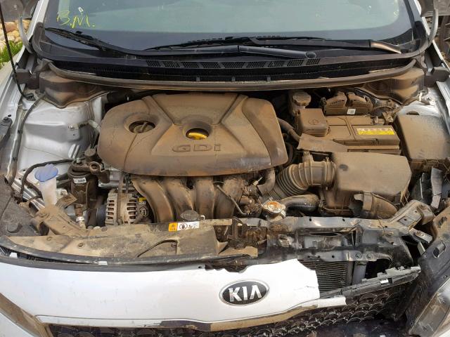 3KPFL4A81HE123676 - 2017 KIA FORTE EX SILVER photo 7