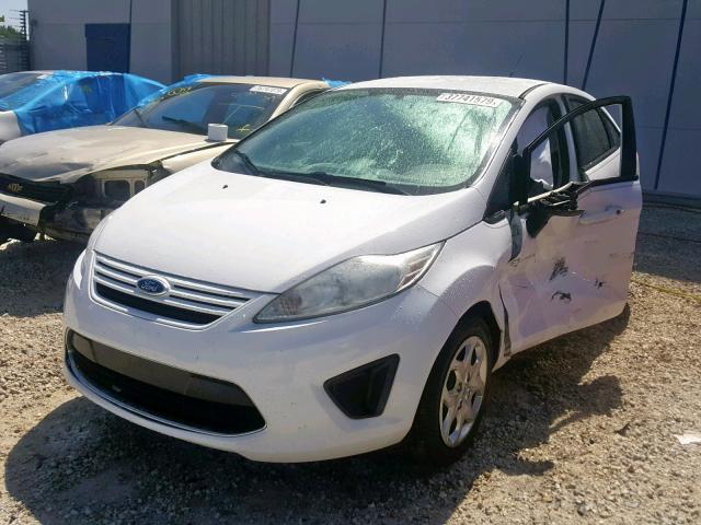 3FADP4AJ7BM238493 - 2011 FORD FIESTA S WHITE photo 2