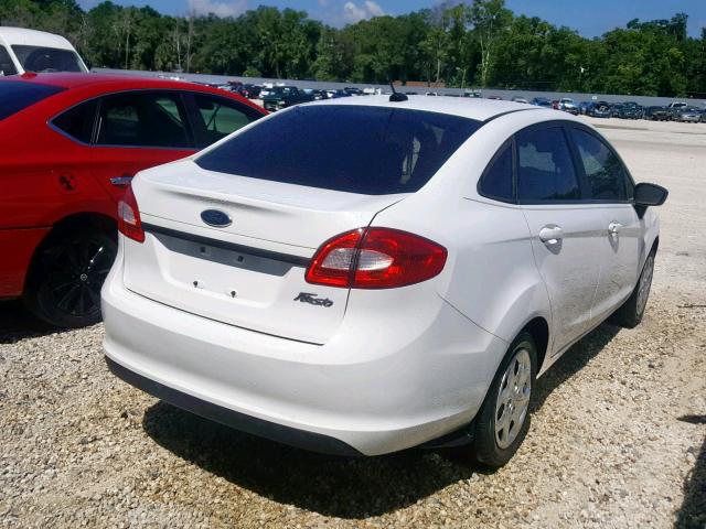 3FADP4AJ7BM238493 - 2011 FORD FIESTA S WHITE photo 4