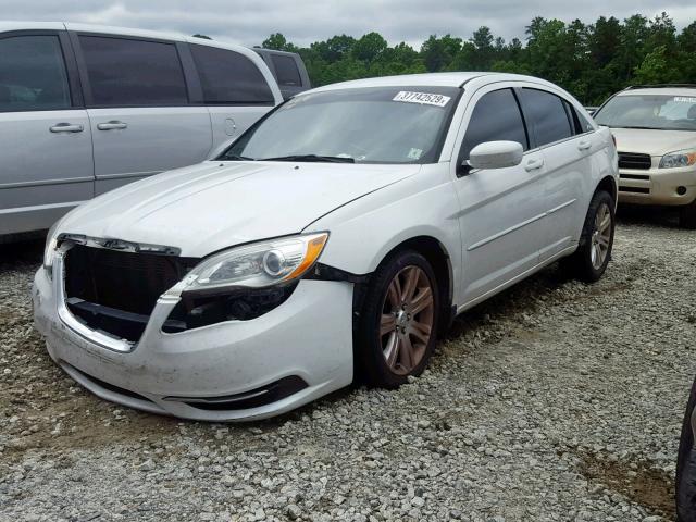 1C3CCBBB3DN639582 - 2013 CHRYSLER 200 TOURIN WHITE photo 2