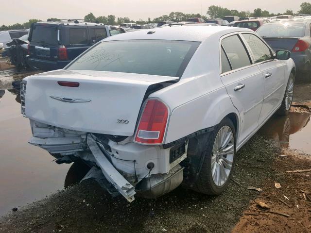 2C3CA5CG1BH584377 - 2011 CHRYSLER 300 LIMITE WHITE photo 4