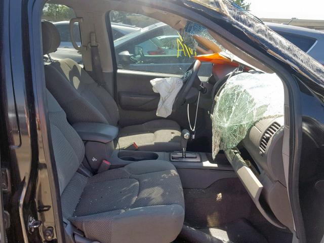 1N6AD07U56C427082 - 2006 NISSAN FRONTIER C BLACK photo 5