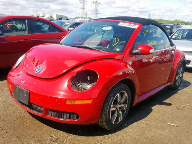 3VWRF31YX6M314768 - 2006 VOLKSWAGEN NEW BEETLE წითელი ფოტო 2