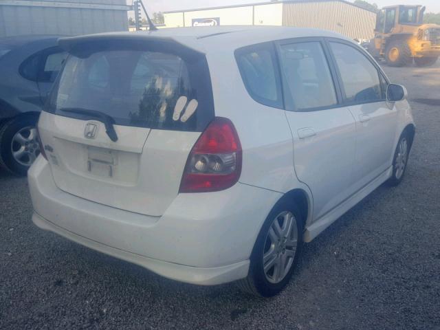 JHMGD38687S068444 - 2007 HONDA FIT S WHITE photo 4