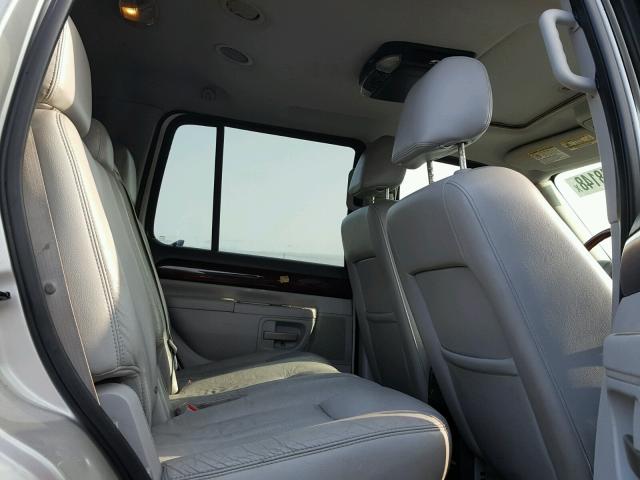 5LMEU88H14ZJ34898 - 2004 LINCOLN AVIATOR 银色 照片 6