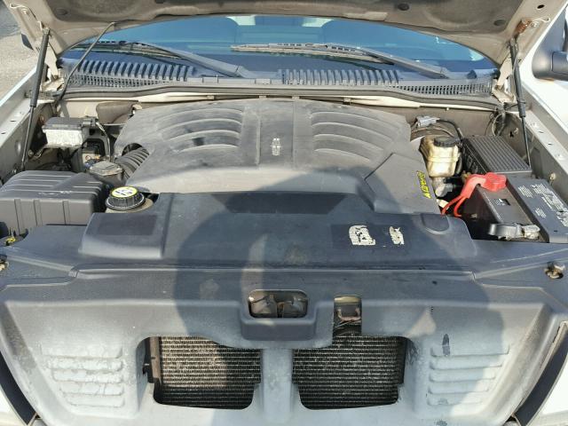 5LMEU88H14ZJ34898 - 2004 LINCOLN AVIATOR 银色 照片 7