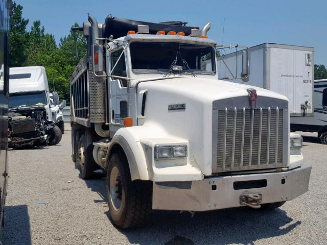 3BKDXUEX75F074122 - 2005 KENWORTH CONSTRUCTI WHITE photo 1