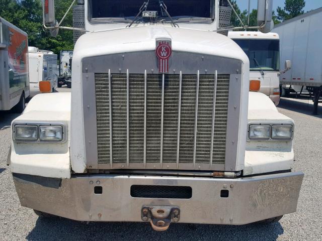 3BKDXUEX75F074122 - 2005 KENWORTH CONSTRUCTI WHITE photo 7