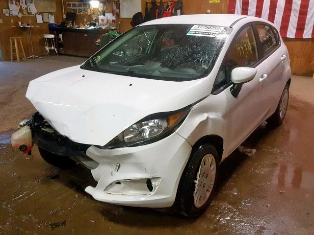 3FADP4TJ9GM195313 - 2016 FORD FIESTA S WHITE photo 2