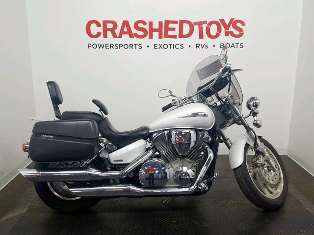 1HFSC55037A308599 - 2007 HONDA VTX1300 C WHITE photo 1