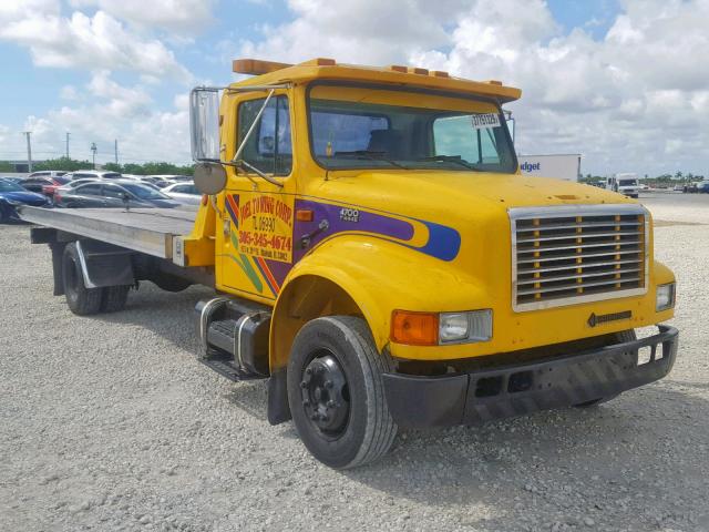 1HTSLAAM7WH543799 - 1998 INTERNATIONAL 4000 4700 YELLOW photo 1