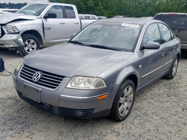 WVWRH63B12P290758 - 2002 VOLKSWAGEN PASSAT GLX SILVER photo 2