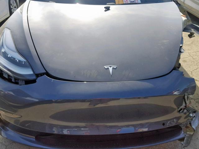 5YJ3E1EB9KF213998 - 2019 TESLA MODEL 3 GRAY photo 7