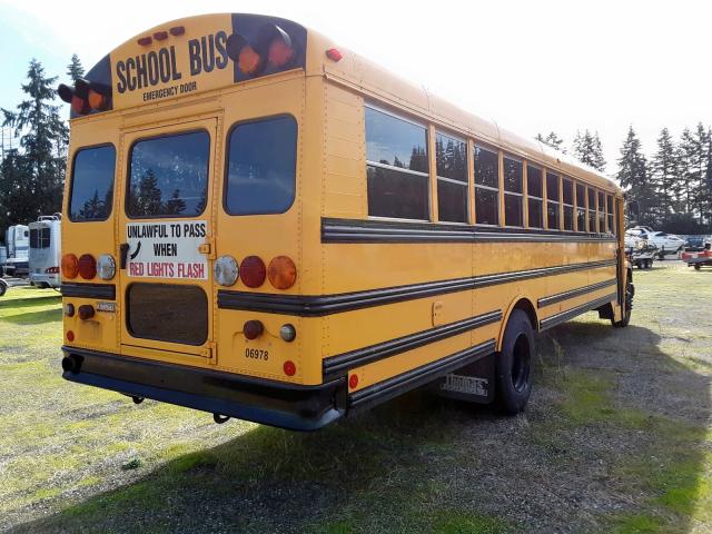 4UZAAXDC36CV36989 - 2006 FREIGHTLINER CHASSIS FS YELLOW photo 4