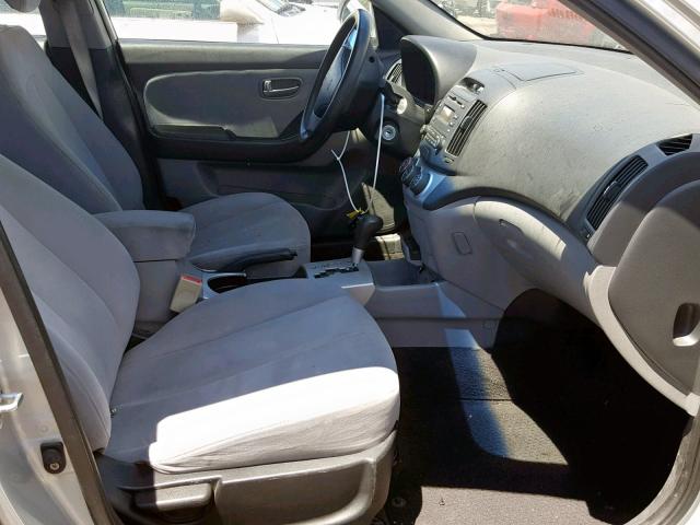 KMHDU46D88U351391 - 2008 HYUNDAI ELANTRA GL SILVER photo 5